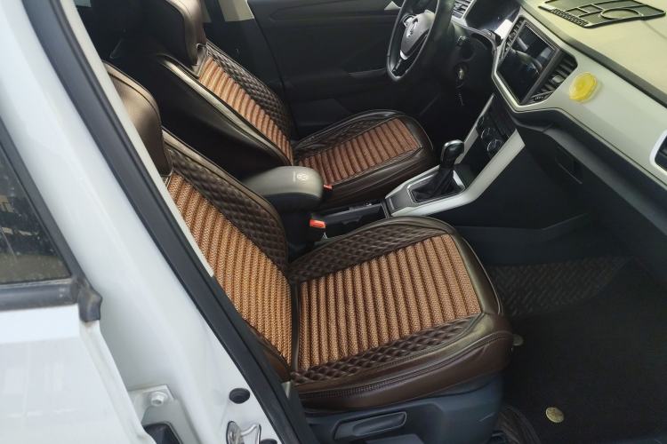 Used Volkswagen T-ROC 2019 230TSI DSG Two-Wheel Drive Fashion Edition China VI Standard Right Front Seat