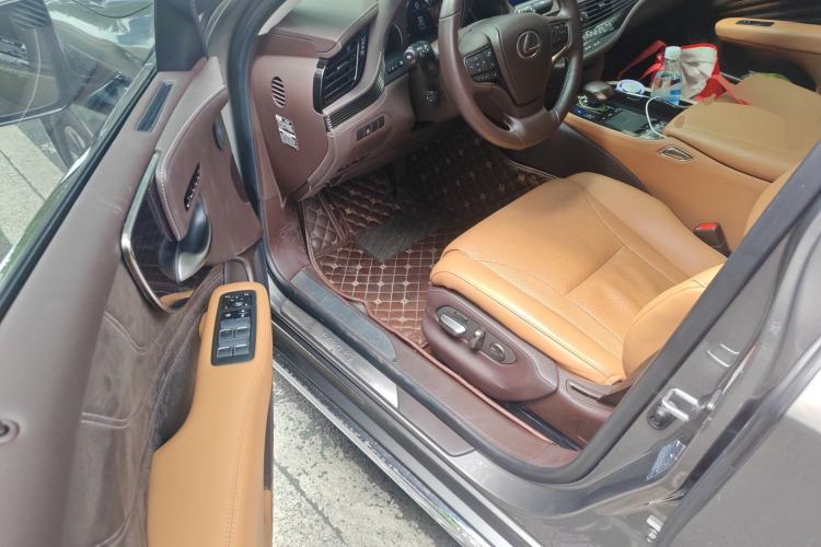 Used Lexus LS 2020 500h Excellence Edition China VI standard
