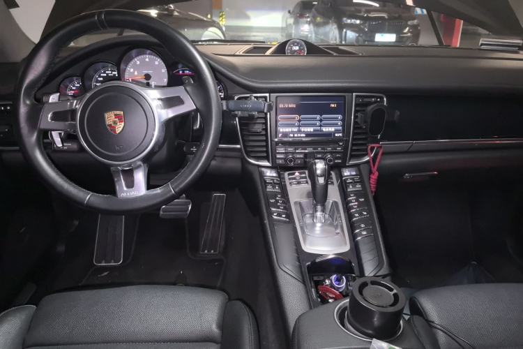 Used Porsche Panamera 2014 Panamera 4S Executive 3.0T Center Console