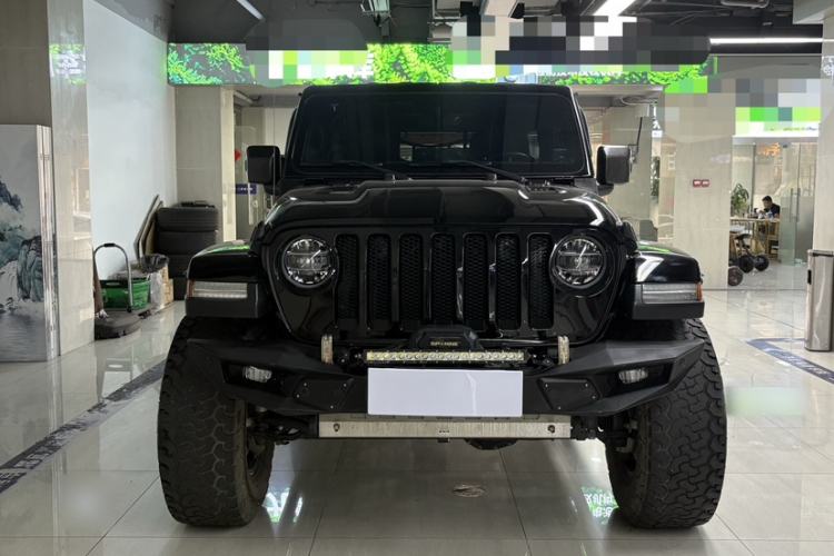 Used Jeep Wrangler 2019 2.0T Sahara Four-Door Version China VI Emission Standard
