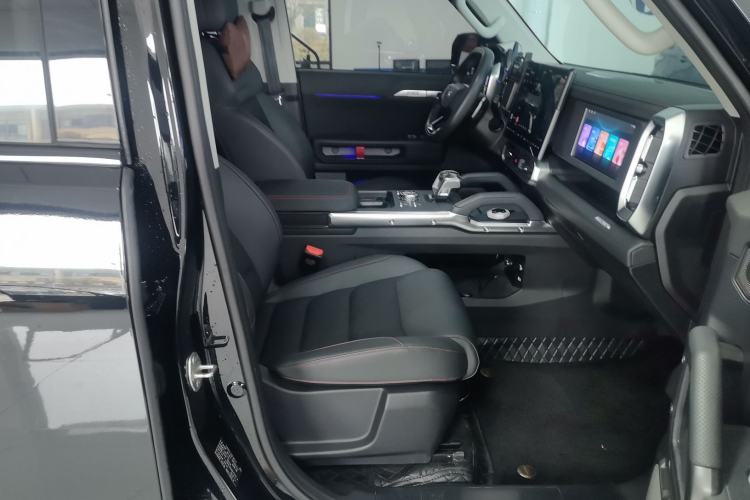 Used JETOUR Traveler 2024 2.0T All-Wheel-Drive CrossPRO Entertainment Edition Right Front Seat