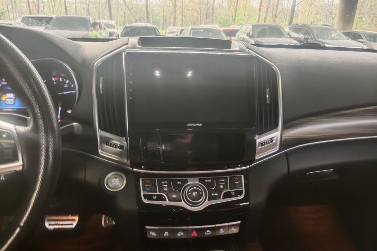 Used Haval H9 2017 2.0T Gasoline 4x4 Luxury 7-Seater