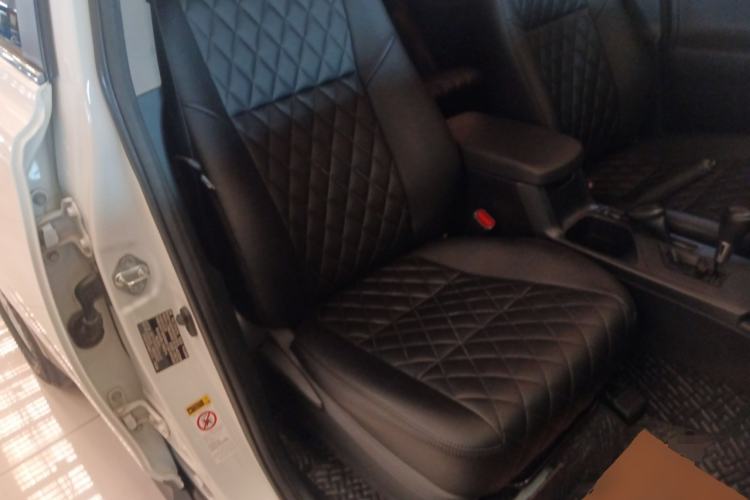 Used Toyota RAV4 2013 2.0L CVT Two-Wheel Drive Urban Edition Right Front Seat