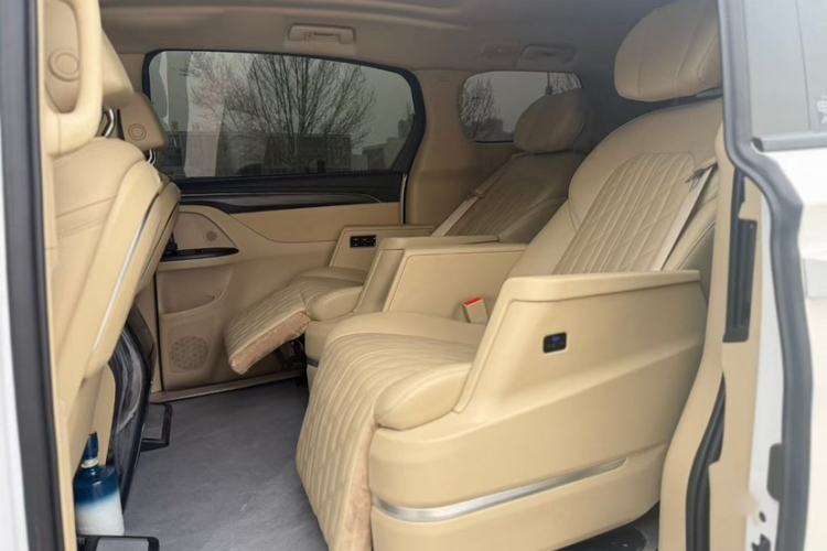 Used Buick GL8 2023 ES Lu Zun Deluxe Model