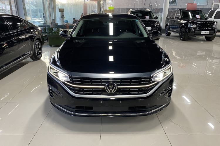 Used Volkswagen Passat 2022 330TSI Luxury Edition Exterior 1