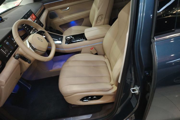 Used Hima AITO M7 2024 1.5T Intelligent Drive 4WD Ultra Version 5 Seats
