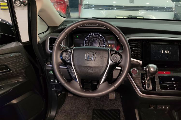 Used Honda Odyssey 2015 Updated 2.4L Smart Cool Version
