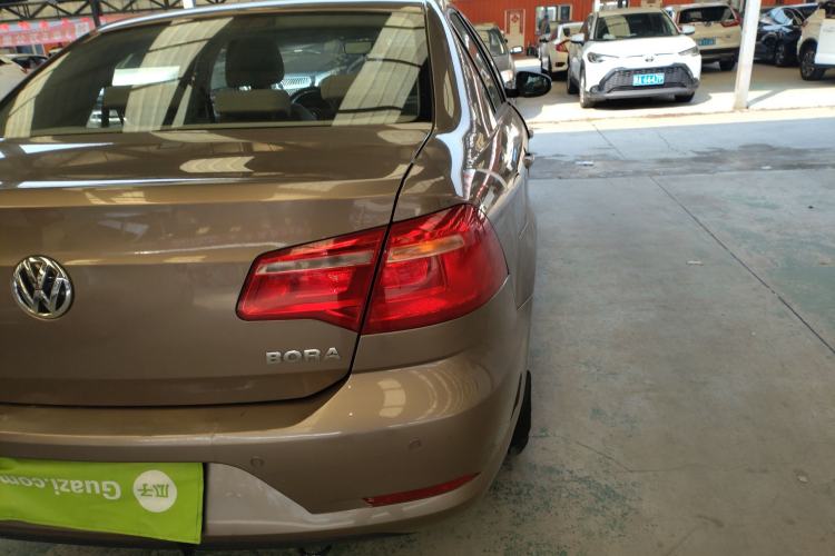 Used Volkswagen Bora 2014 1.6L Manual Fashion Edition
