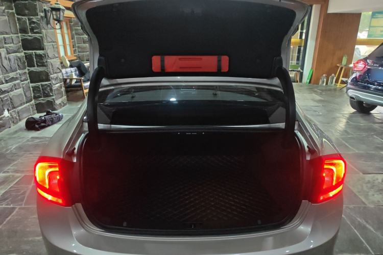 Used Volvo S60 2019 S60L T3 Intelligent Upgrade Edition Trunk