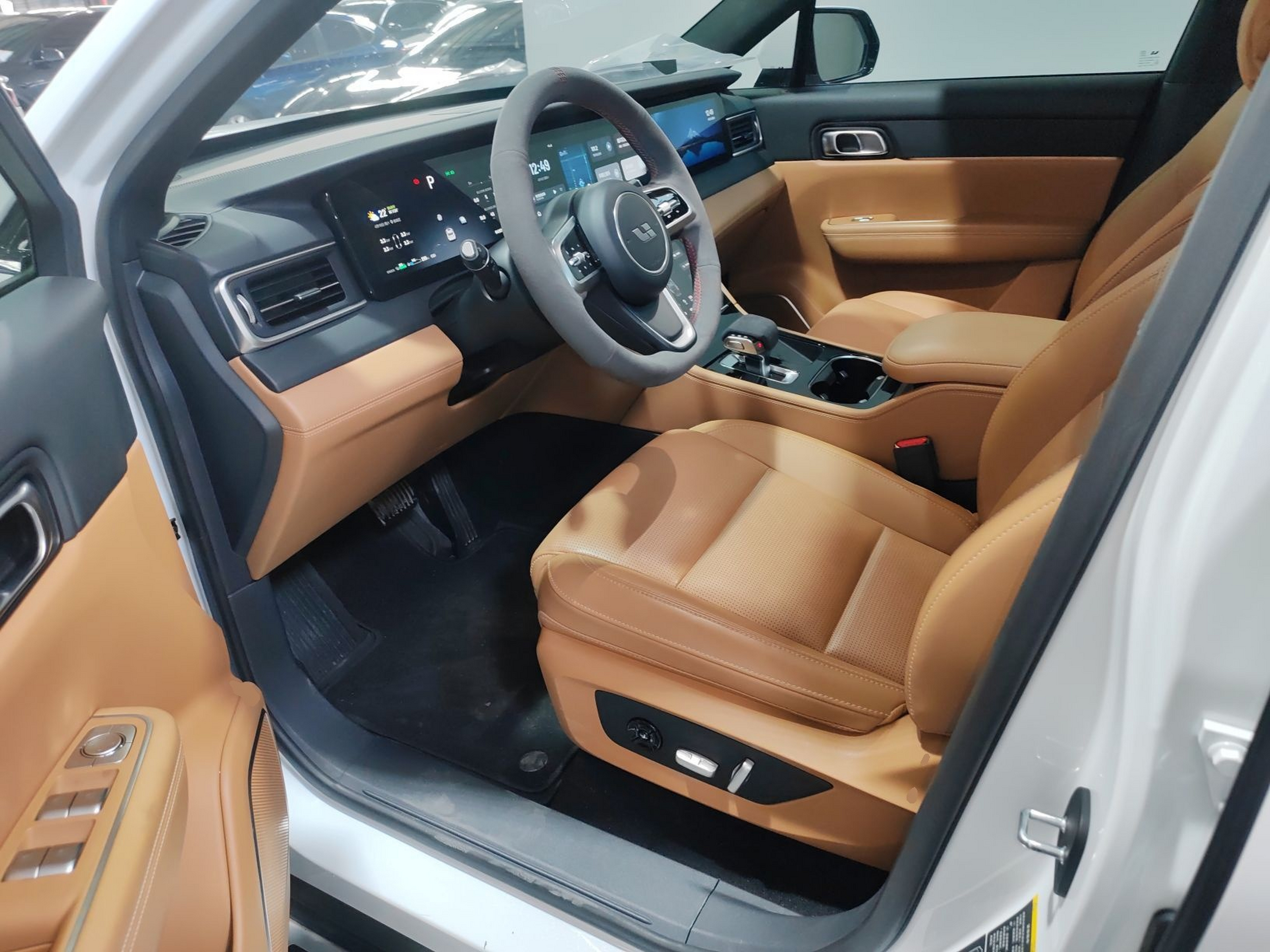 Переднее сиденье в автомобиле