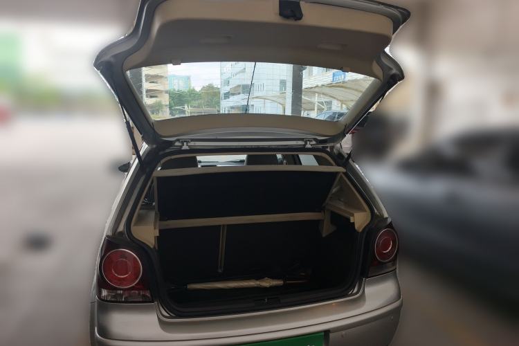 Used Volkswagen Polo 2009 Jingqing 1.6L Automatic Fashion Edition Trunk
