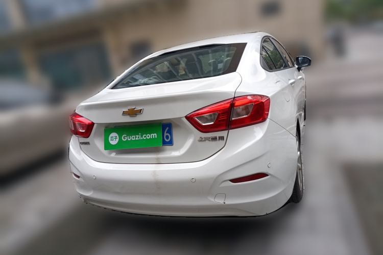 Used Chevrolet Cruze 2017 1.5L Automatic Pioneer Sunroof Edition
