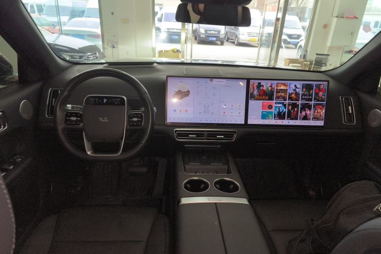 Used Li Auto L8 2024 Pro Model Center Console