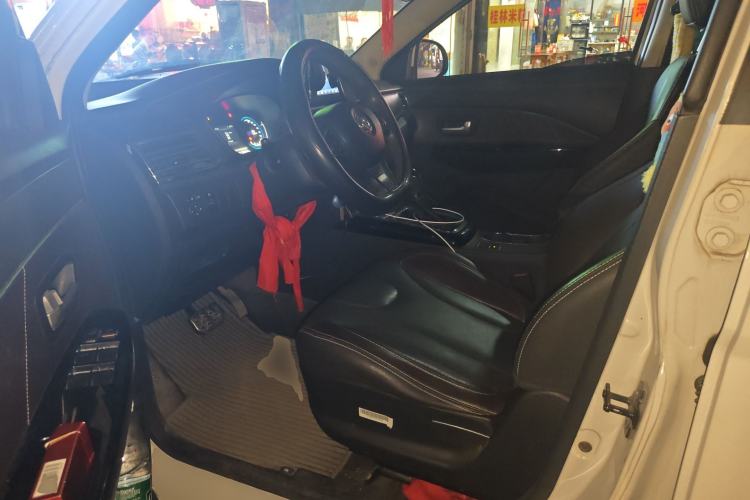 Used Dongfeng Fengon 370 2017 1.5L CVT Fashion Edition 7-Seater