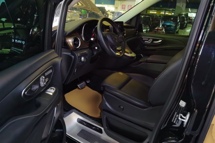 Used Mercedes-Benz V-Class 2022 V 260 Prestige Edition
