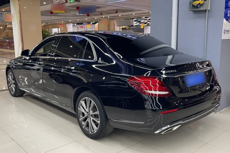 Used Mercedes-Benz E-Class 2019 E 200 L Exterior 4