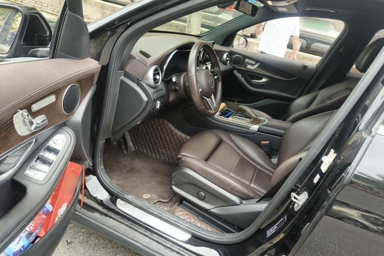 Used Mercedes-Benz GLC 2022 Facelift GLC 260 L 4MATIC Luxury Edition Driver Seat