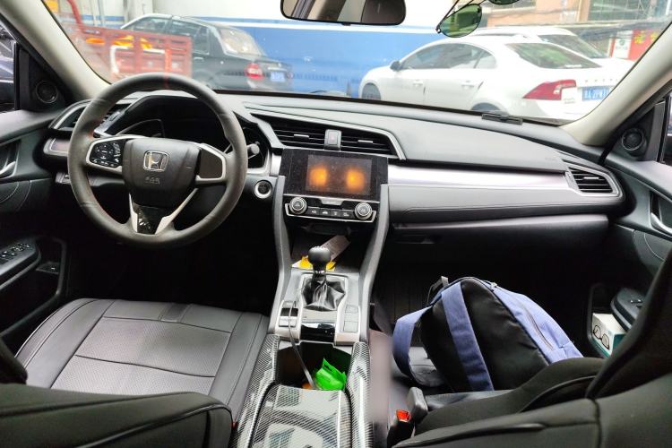 Used Honda Civic 2016 220TURBO Manual Luxury Edition Center Console