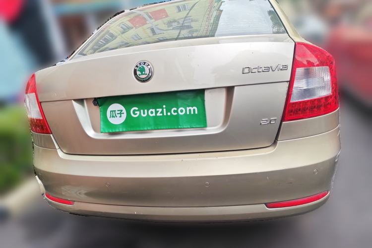 Used Skoda Octavia 2013 2.0L Automatic Yijie Edition Rear