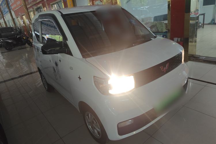 Used Wuling Hongguang MINIEV 2020 Enjoyment Model Lithium Iron Phosphate Front Right 45 Deg