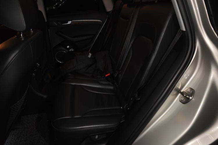 Used Audi Q5 2015 40 TFSI Comfort Model

