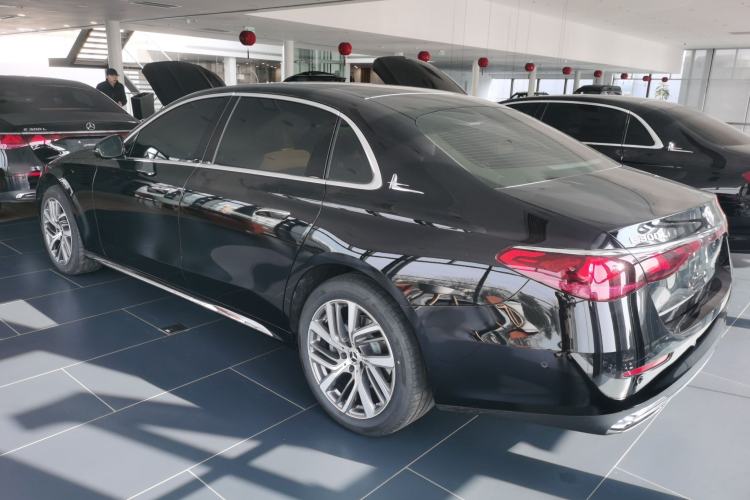 Used Mercedes-Benz E-Class 2025 Facelift E 300 L Fashion Edition