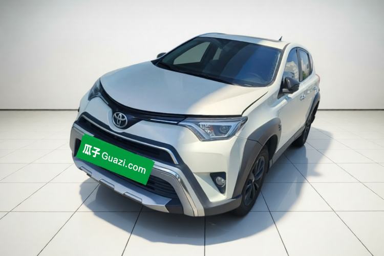 Used Toyota RAV4 2019 2.0L CVT Two-Wheel Drive Fashion X Limited Edition China VI Standard