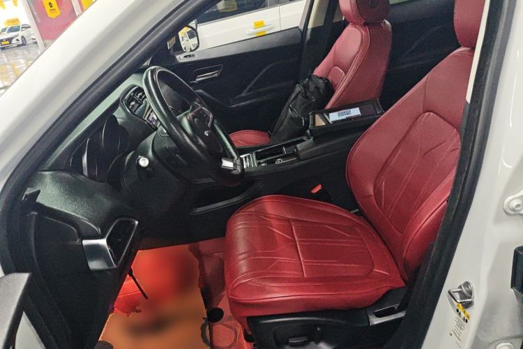 Used Jaguar F-PACE 2018 2.0T Two-Wheel Drive Urban Deluxe Edition Left Front Seat