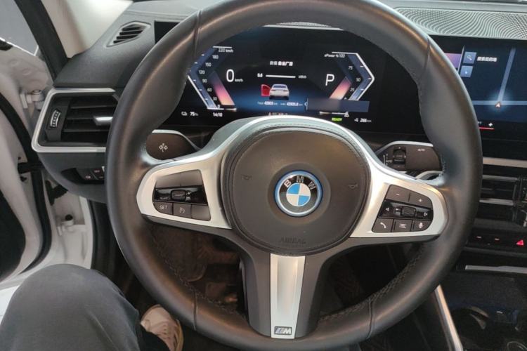 Used BMW i3 2022 eDrive 35 L
