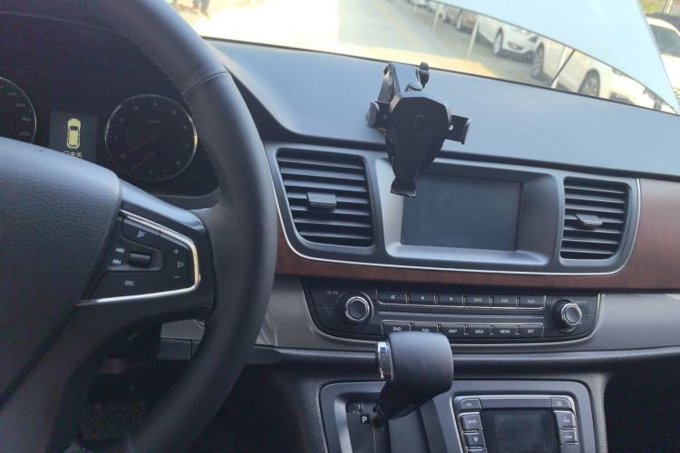 Used SAIC MAXUS G10 2014 2.0T Automatic Executive Edition