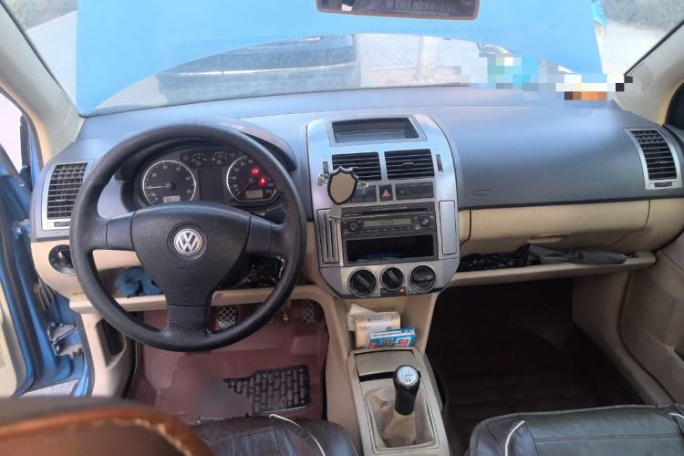 Used Volkswagen Polo 2008 Jingqu 1.4L Manual Elegant Edition Center Console