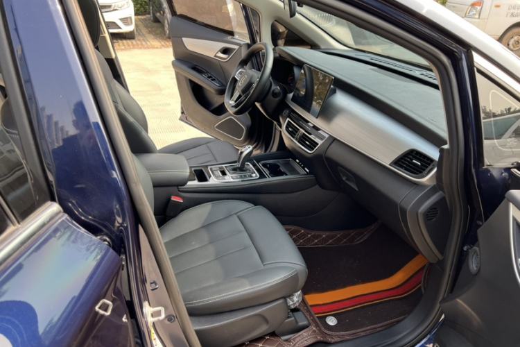 Used BYD Song MAX 2021 Upgraded Model 1.5T Automatic Luxury 7-Seater Right Front Seat