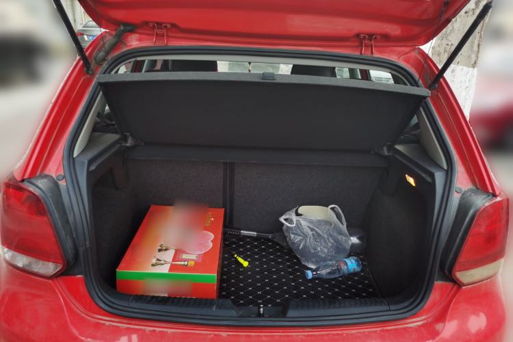 Used Volkswagen Polo 2011 1.6L Manual ZhiShang Edition
