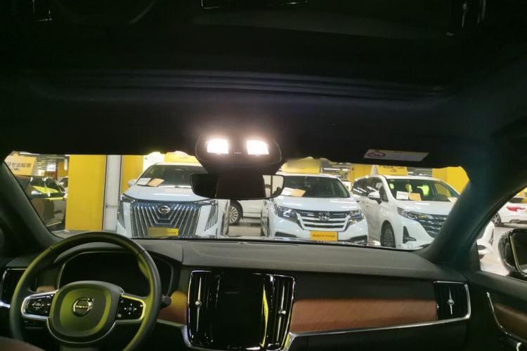 Used Volvo S90 New Energy 2024 Plug-in Hybrid Four-Wheel Drive Long-Range Zhiyi Luxury Edition Headliner