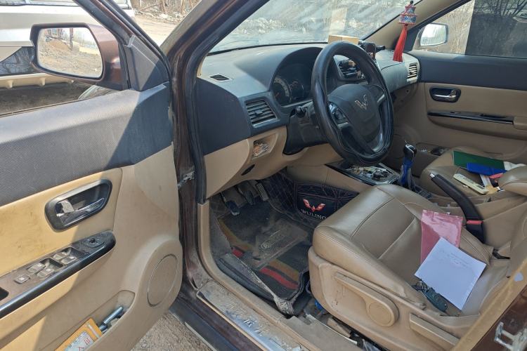 Used Wuling Hongguang 2014 1.5L S Luxury Model
