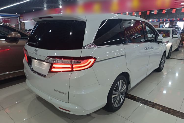 Used Honda Odyssey 2018 2.4L Supreme Edition Rear Right 45 Deg