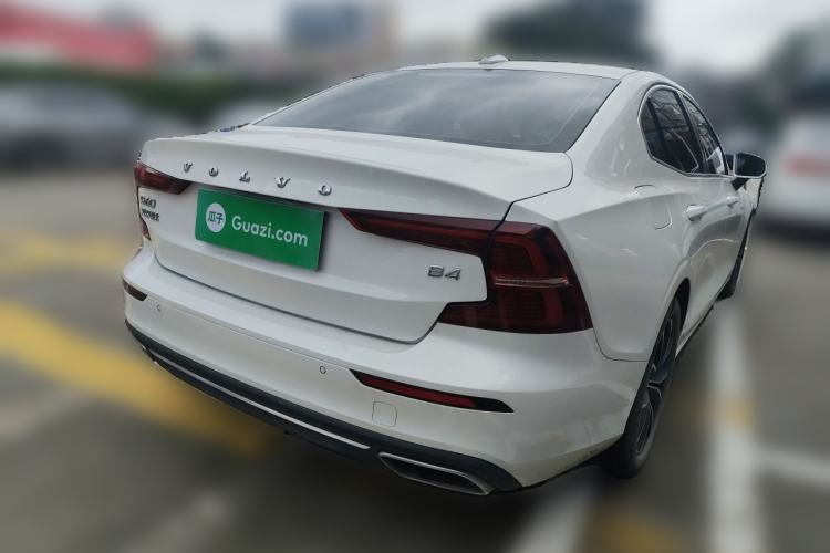 Used Volvo S60 2022 B4 Zhiyi Luxury Edition
