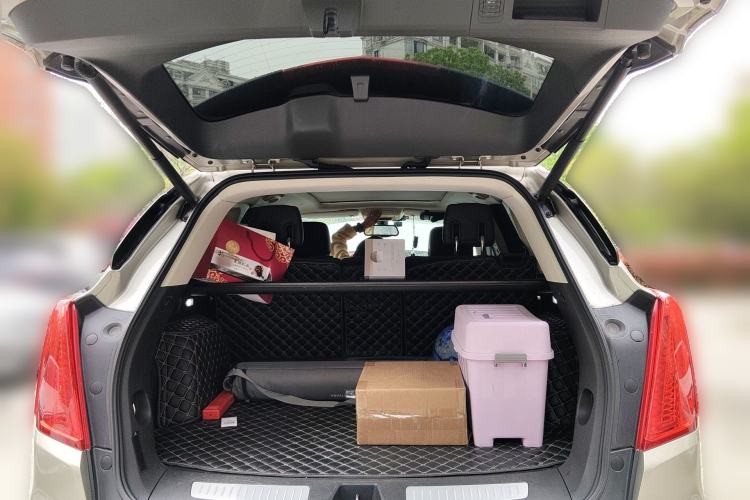 Used Cadillac XT5 2016 25T Luxury Model Trunk