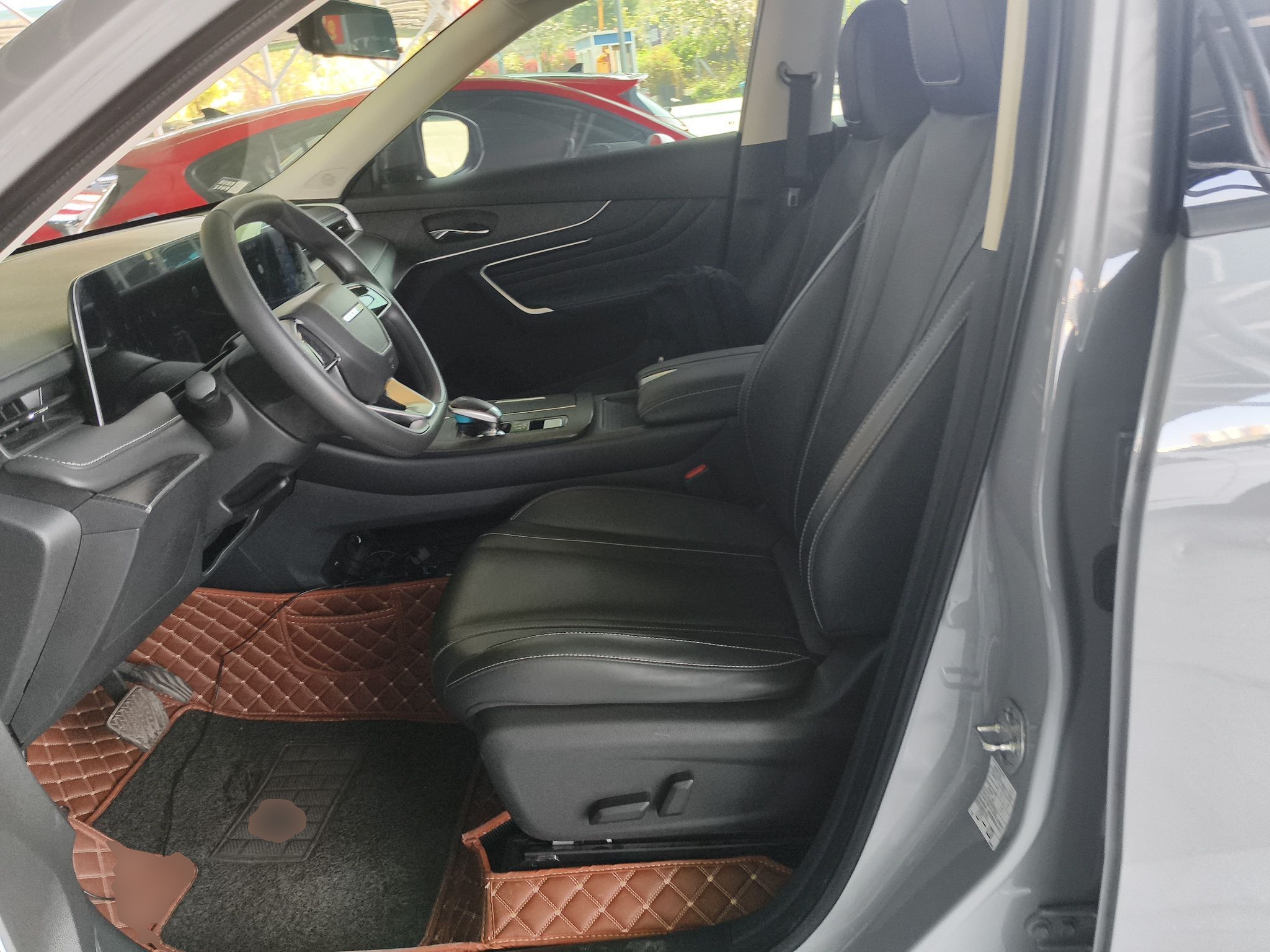 Переднее сиденье в автомобиле