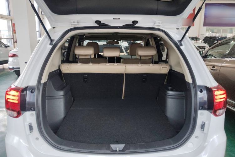 Used Mitsubishi Outlander 2018 2.0L Two-Wheel Drive Glory Edition 5 Seats