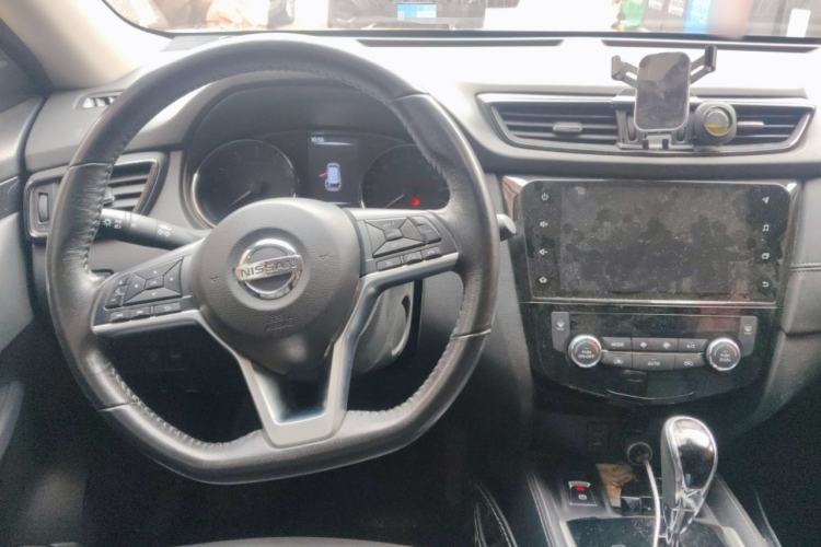 Used Nissan X-Trail 2019 2.0L CVT Smart Connect Comfort Edition 2WD
