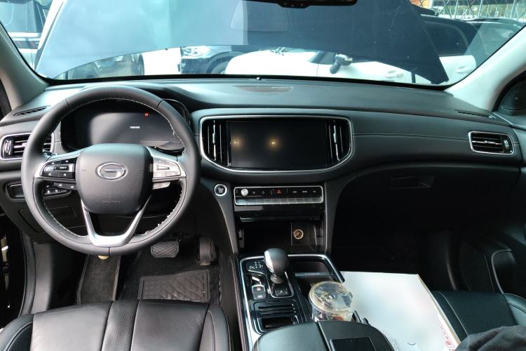 Used GAC Trumpchi GS8 2020 390T Two-Wheel Drive Luxury Smart Connectivity Version (7 Seats) Center Console