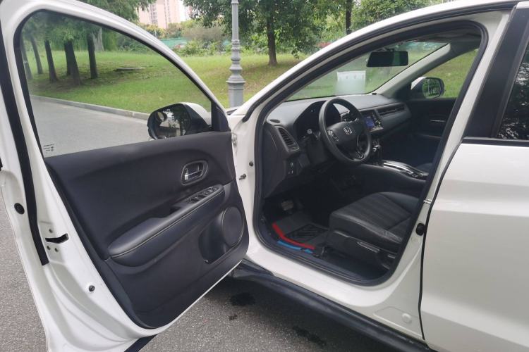 Used Honda Vezel 2016 1.8L CVT Front-Wheel Drive Pioneer Edition
