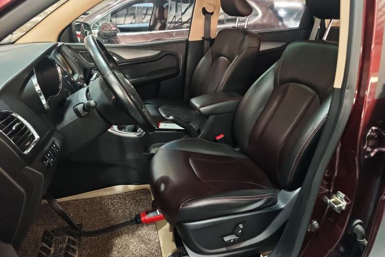 Used Baojun 560 2015 1.8L manual luxury version