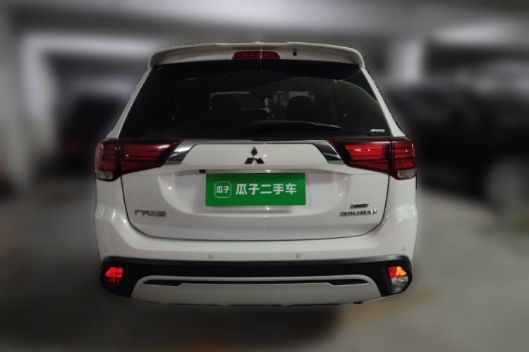 Used Mitsubishi Outlander 2019 2.4L 4x4 Zhi Xiang Edition 5 Seats China V Emission Standard