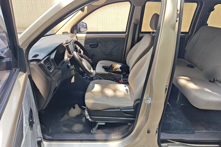 Used Wuling Hongguang V 2022 1.5L Jingqu Edition Electric-Assist LAR