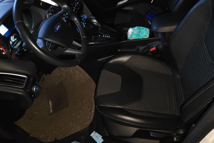 Used Ford Focus 2015 Hatchback 1.6L Automatic Fashion Edition