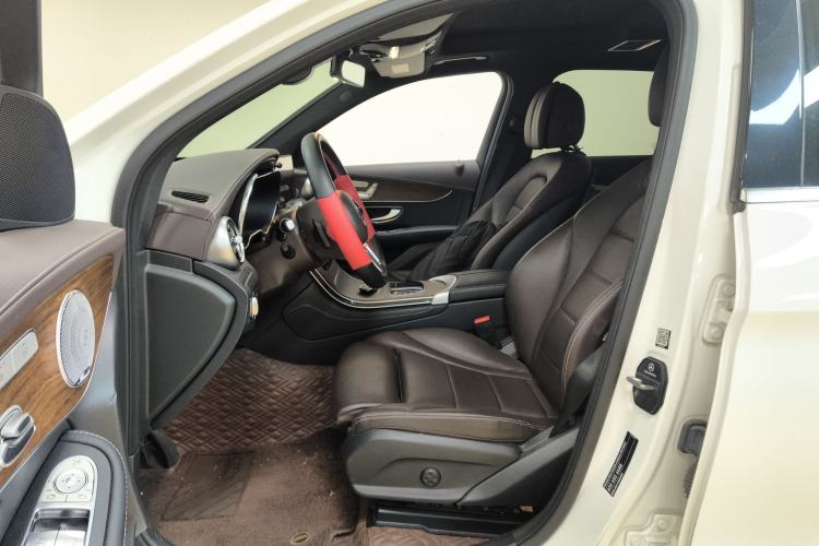 Used Mercedes-Benz GLC 2021 GLC 300 L 4MATIC Dynamic Model Left Front Seat