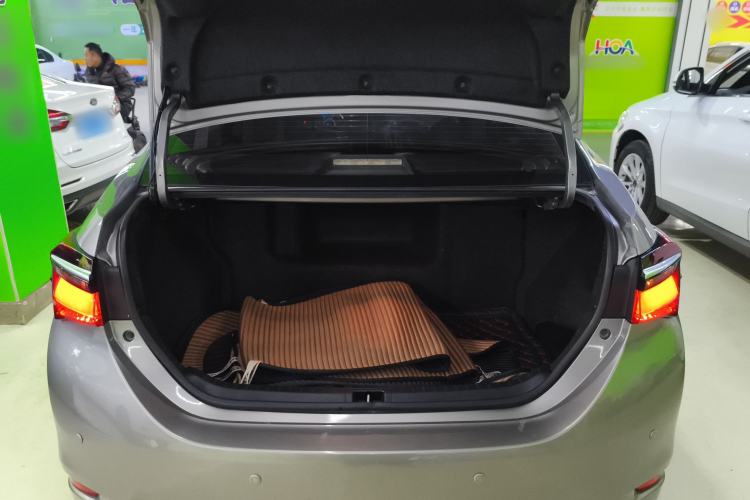 Used Toyota Corolla 2017 Revised Dual-Engine 1.8L E-CVT Leading Edition
