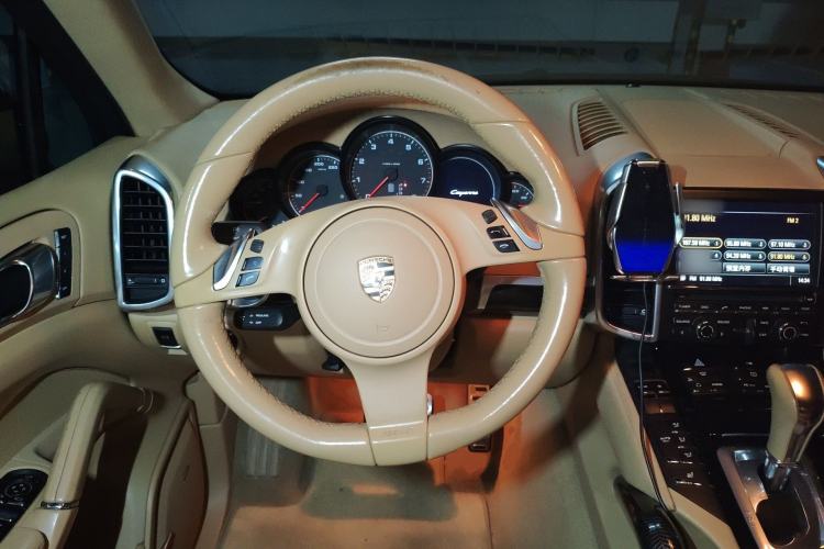 Used Porsche Cayenne 2011 Cayenne 3.0T Steering Wheel